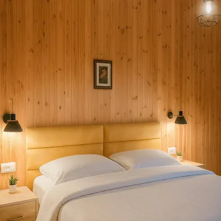 Lord Byron Konukevi Tepelene