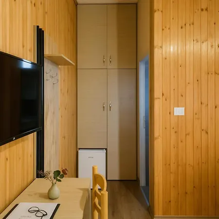 Konukevi Lord Byron 4*