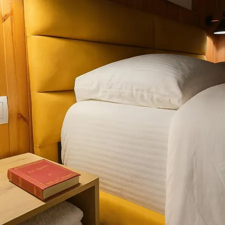 게스트하우스 Lord Byron Tepelenë