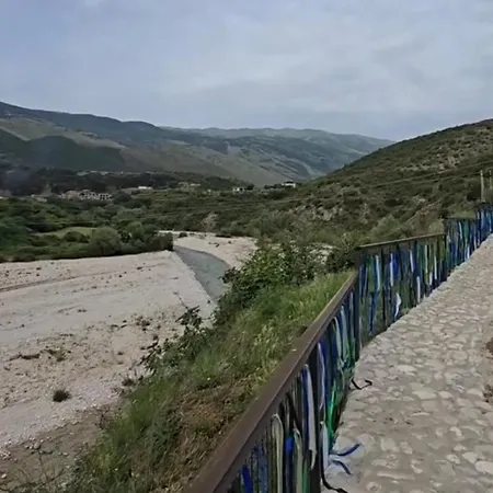 Lord Byron Tepelenë